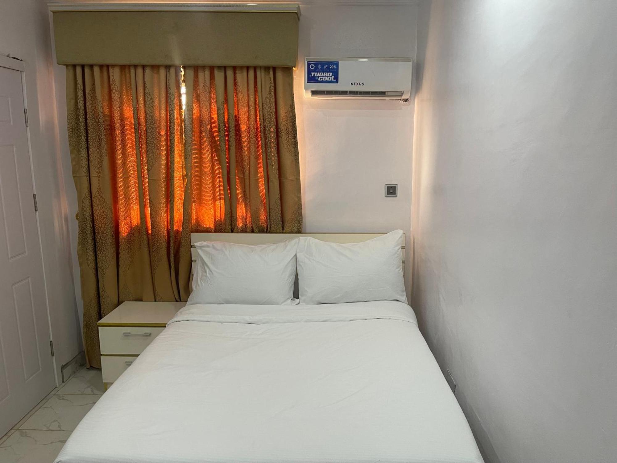 White Gold Hotel Ikeja Exterior foto