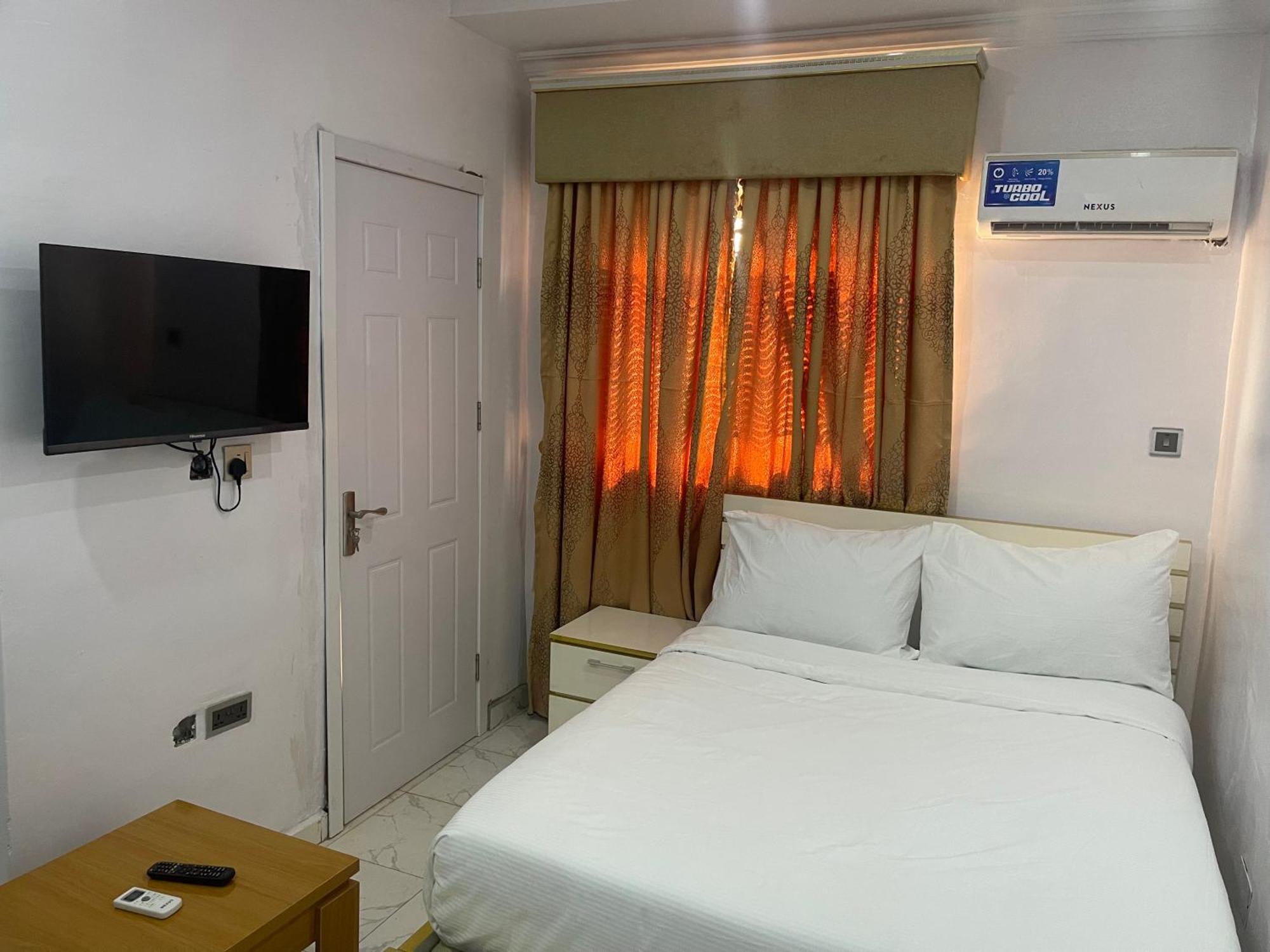 White Gold Hotel Ikeja Exterior foto